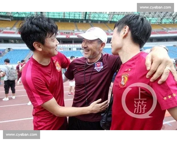 回顾2016力帆对阵恒大的经典较量从黑马冲击到豪门应战的赛场风云